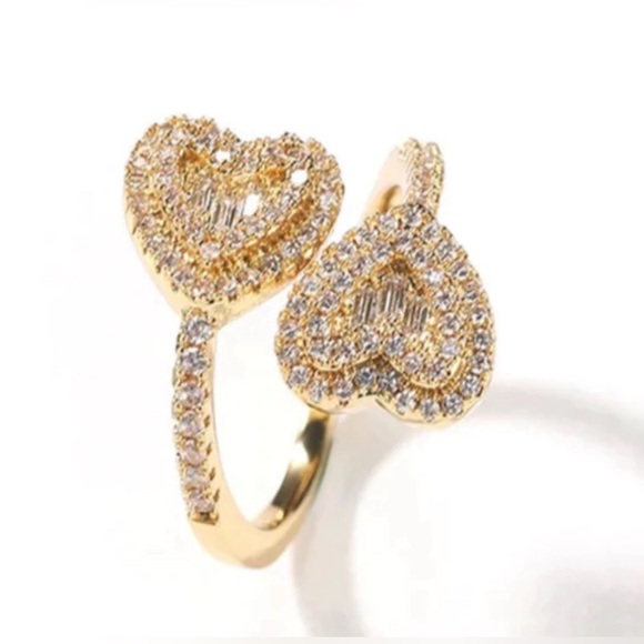 Jewelry - Double heart cuff ring